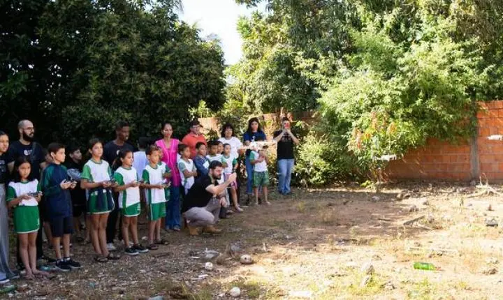 Campo Verde; Alunos do ensino fundamental da Escola Dona Maria Artemir Pires desenvolvem projeto para identificar focos do Aedes aegypti com o uso de drones