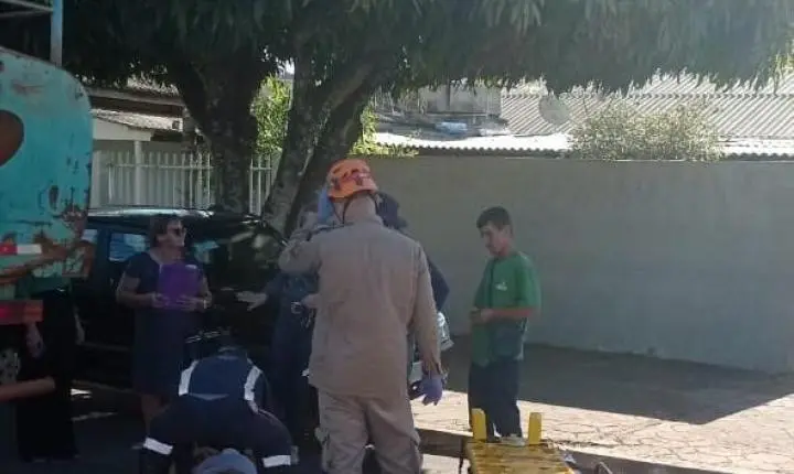 Campo Verde; Corpo de Bombeiros atende acidente envolvendo motocicleta e caminhão