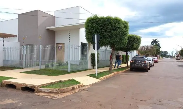 Cardiologista é esfaqueado durante discussão com motorista que quase atropelou os cachorros dele em MT