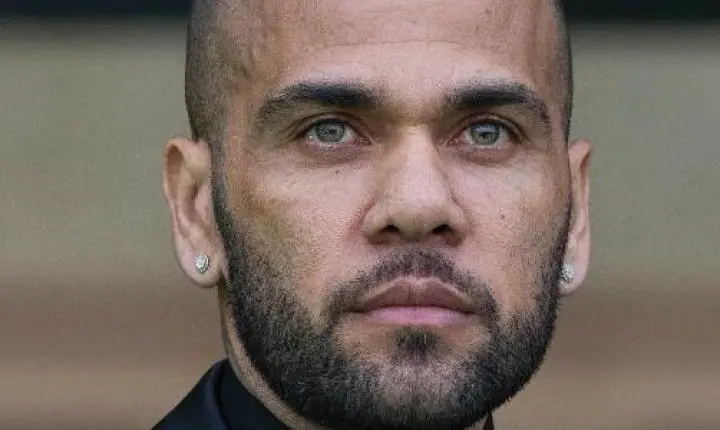 Caso Daniel Alves: restos de DNA encontrados na vítima são dele, diz jornal