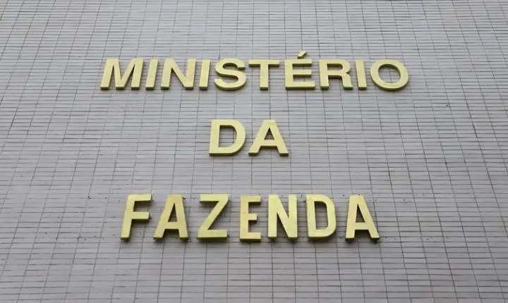 Déficit primário cai para R$ 9,283 bi em julho sem 13º do INSS