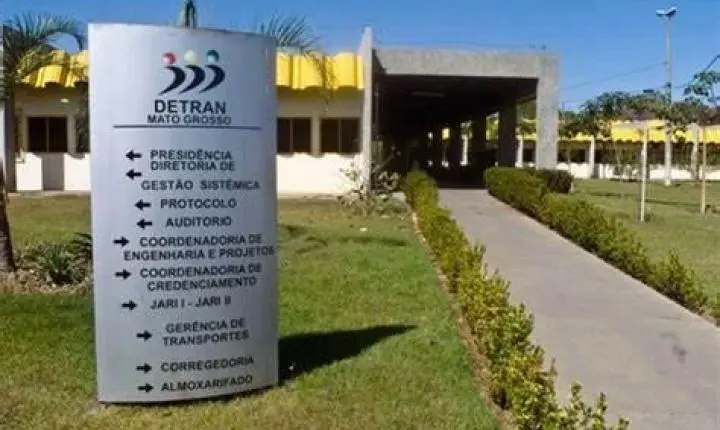 Detran retoma prazos para transferência e emplacamento de veículos em MT