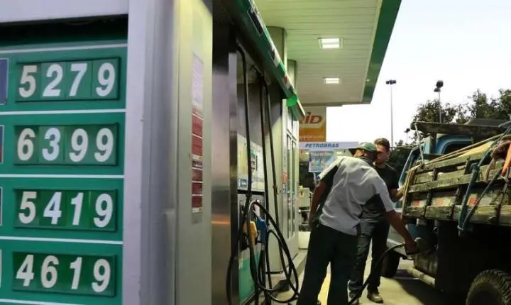 Diesel sobe R$ 0,02 neste domingo; até janeiro, combustível terá uma alta acumulada de R$ 0,35