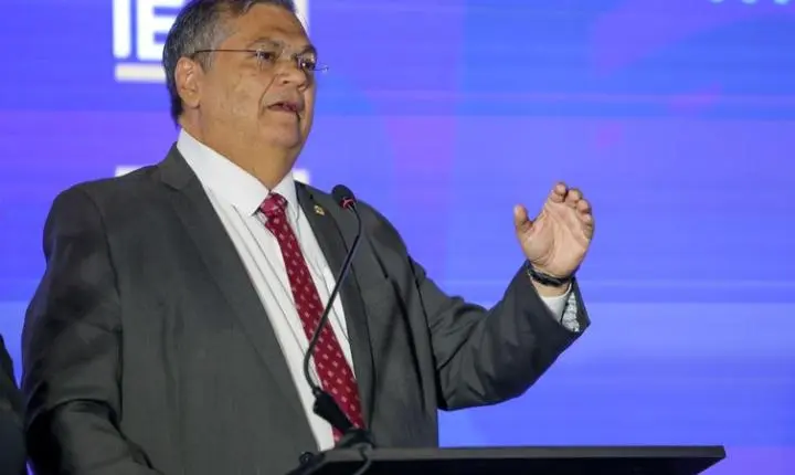 Dino vota no STF por suspensão da rede X e alega soberania nacional