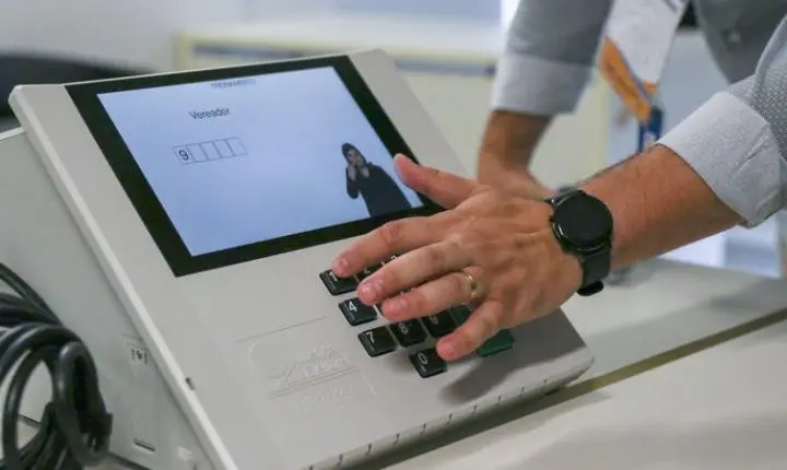 Eleições municipais: convenções partidárias começam neste sábado 