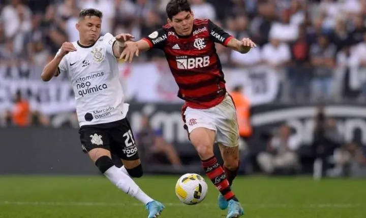 Flamengo e Corinthians decidem título da Copa do Brasil no Maracanã