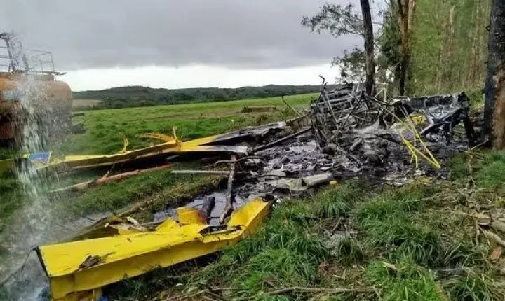 Gaúcha do Norte; Piloto sobrevive à queda de avião agrícola em fazenda