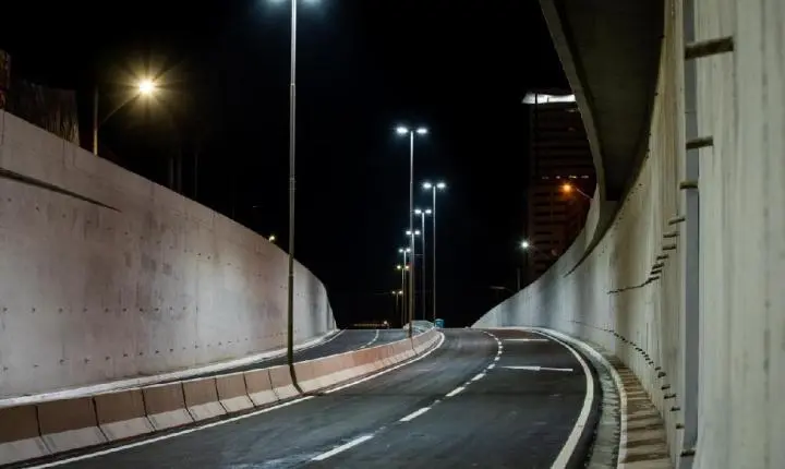 Governo assina contrato para iluminar todo Estado com lâmpadas de LED