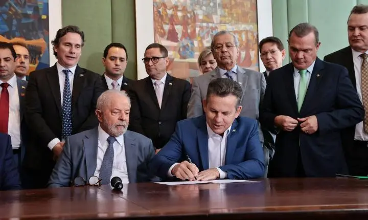 Governo de MT assina ordens de serviço para início das obras na BR-163