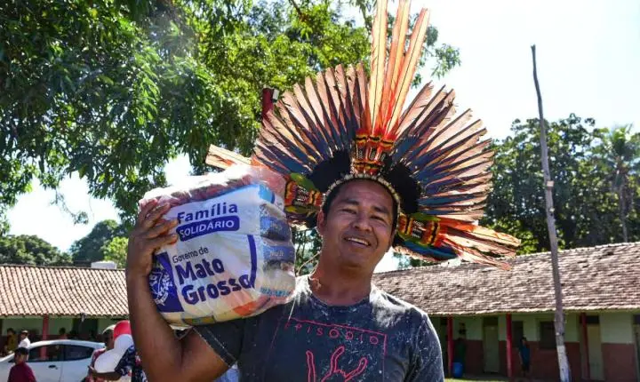 Governo de MT entregou 1,5 mil cestas de alimentos e kits de higiene e limpeza para famílias indígenas