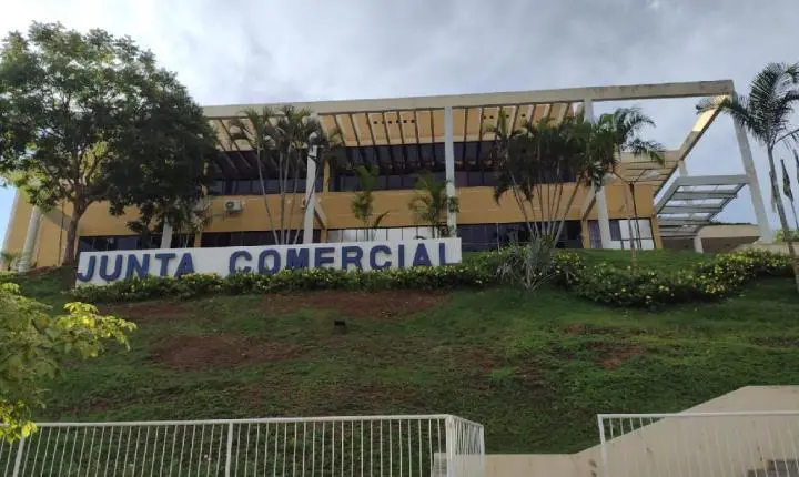 Governo de MT reduz em 76% custo da taxa para mudança de categoria de empresas