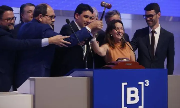 Governo federal arrenda em leilão cinco terminais portuários