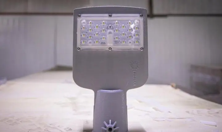 Governo formaliza convênios com prefeituras para entregar lâmpadas de LED