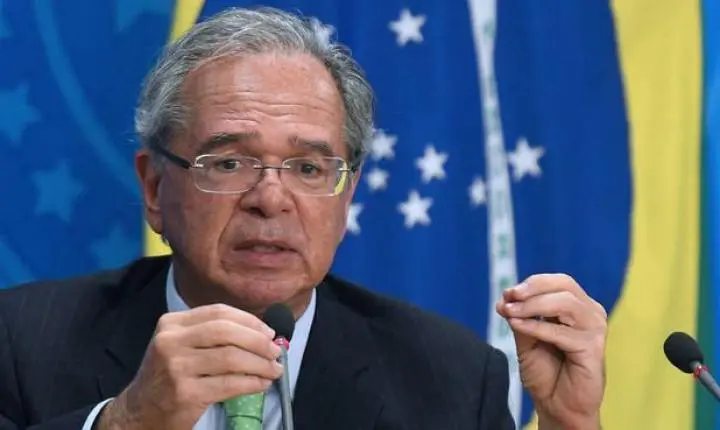 Guedes defende corte de tributo para bancar piso da enfermagem