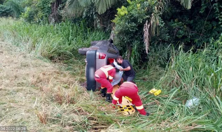 Idoso morre após perder controle da direção e carro capotar várias vezes em rodovia de MT