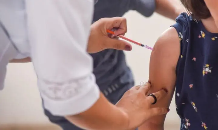 Justiça mantém obrigação do comprovante de vacinação para alunos em Rondonópolis