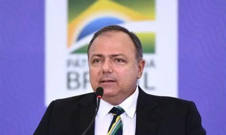 Justiça rejeita ação contra Pazuello por crise de oxigênio em Manaus