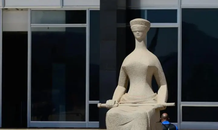 Maioria do STF torna ré acusada de escrever 