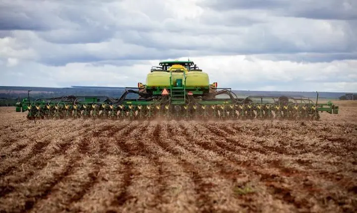 Mato Grosso deve liderar PIB dos estados brasileiros em 2025 e crescer quase o triplo da projeção nacional