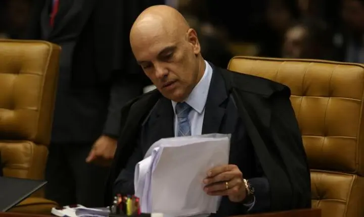 Moraes eleva multa contra rede social X por descumprimento de decisão 