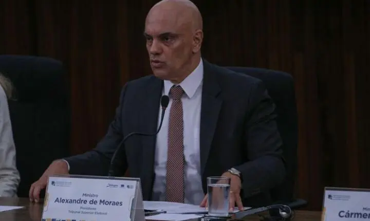 Moraes revoga prisão preventiva de Silvinei Vasques, ex-diretor da PRF