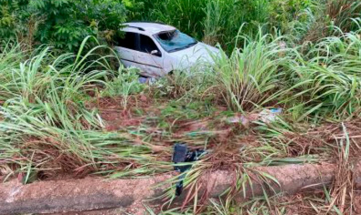 Motorista é arremessado de carro que capotou e morre na MT-040