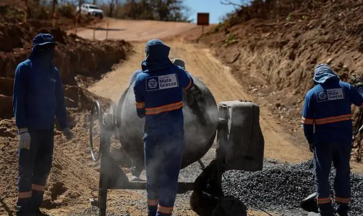 MT gera 40,1 mil empregos no 1º semestre; obras do Estado tiveram impacto nas contratações