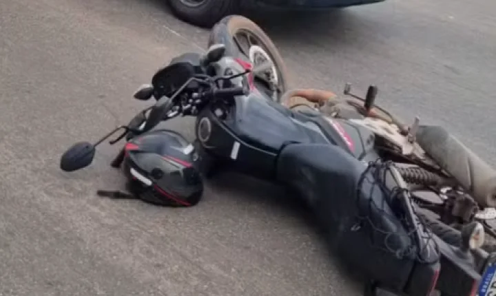 Mulher de 28 anos morre após colisão entre moto e caminhão em Cuiabá