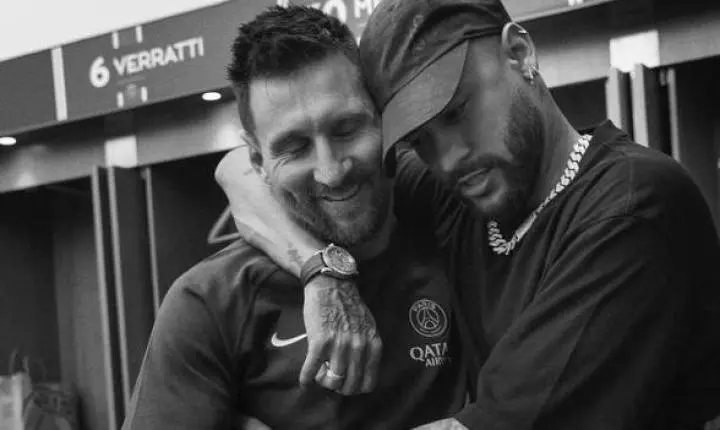 Neymar se despede de Messi no PSG: 