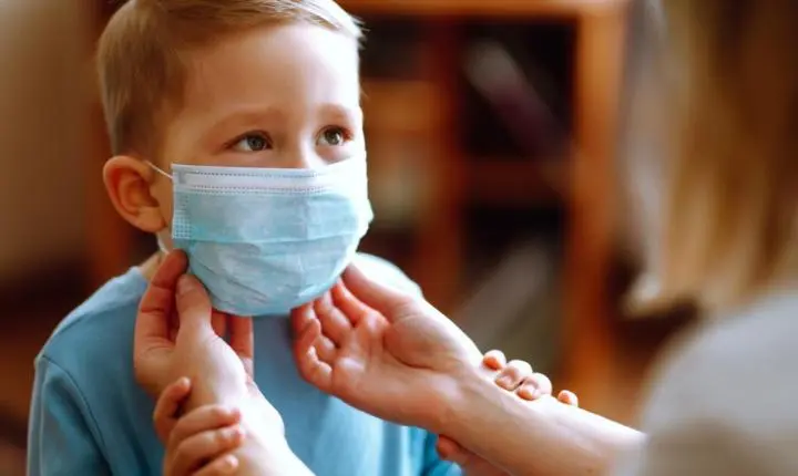 Novo decreto torna uso de máscara facultativo nas salas de aula em Cuiabá