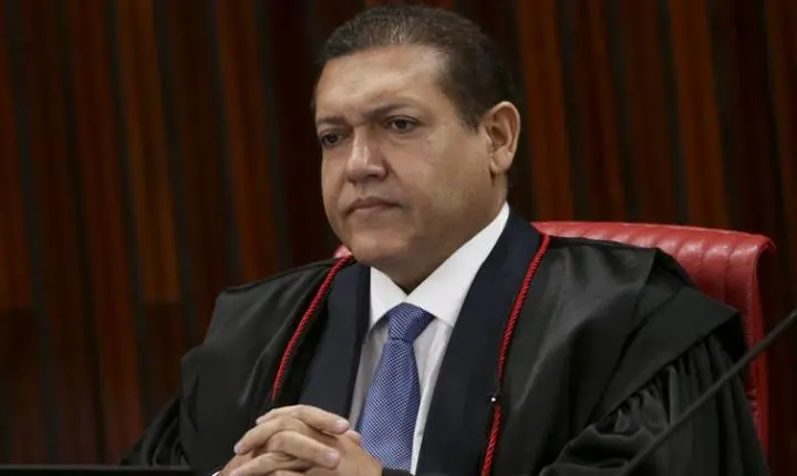 Nunes Marques pede parecer da AGU e PGR sobre suspensão do X