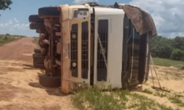 PARANATINGA - Amigos criam vaquinha online em prol de caminhoneiro que precisa trabalhar