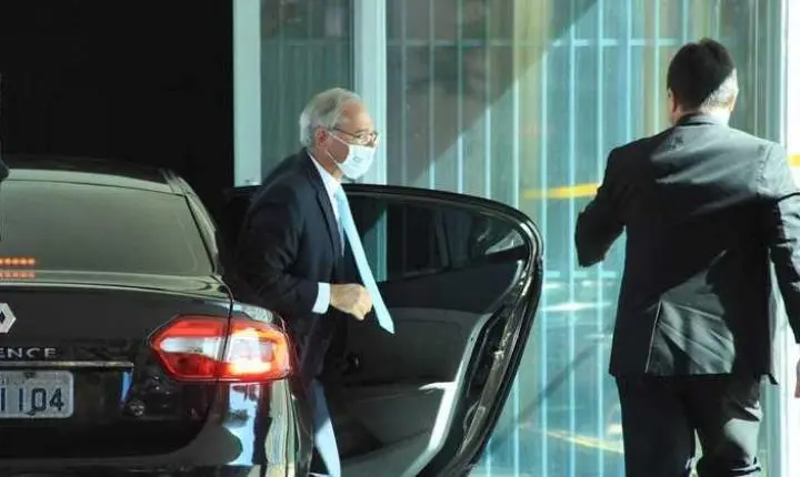 Paulo Guedes comemora alta de 1% no PIB: 'Economia crescendo'