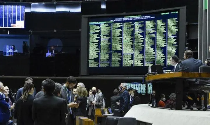 PEC dos Benefícios Sociais é aprovada em 1º turno na Câmara