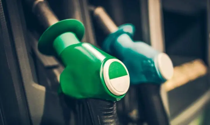 Petrobras anuncia nova redução no preço da gasolina