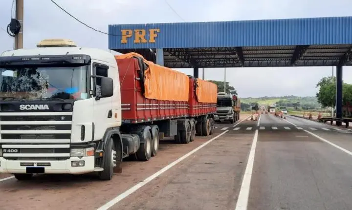 Polícia apreende 807 kg de pasta base de cocaína em fundo falso de duas em Rondonópolis
