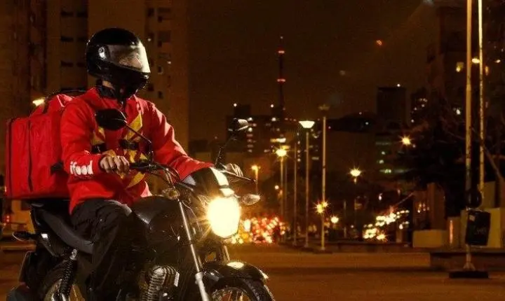 Preço mínimo exigido em aplicativos de entrega de comida é ilegal?