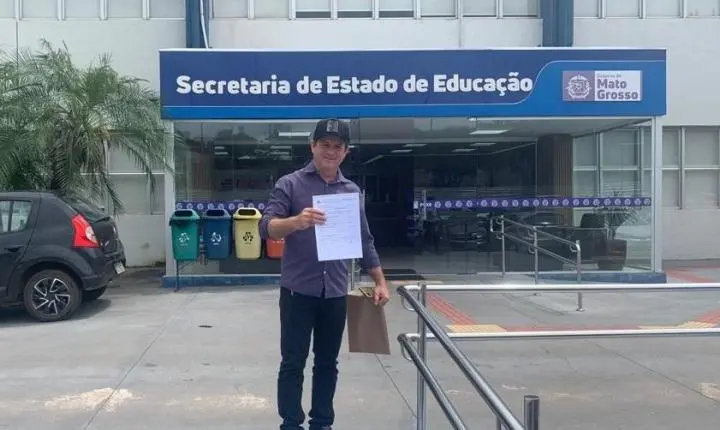 Prefeito de Paranatinga assina convênio com SEDUC para a construção de uma escola no município.