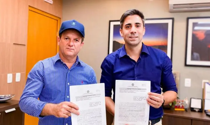 Prefeito Marquinhos Assina Contrato que prevê R$ 1.500.000,00 para escolas Apolônio e Osvaldo