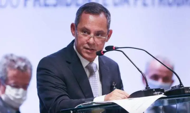 Reajuste deve ser feito para manter saúde financeira da empresa, diz presidente da Petrobras