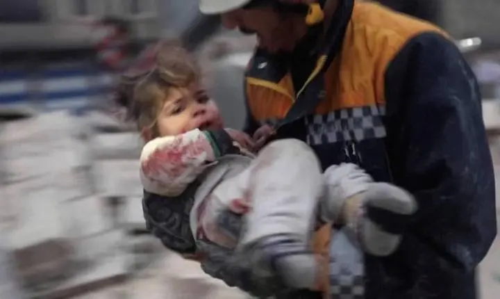 Sobe para 2.600 o número de mortos em terremoto na Turquia e Síria