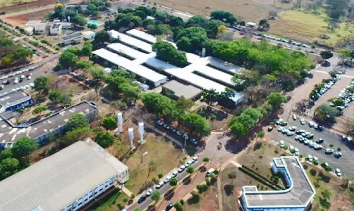 Técnicos da UFMT param atividades por um dia para pressionar governo federal a atender reivindicações