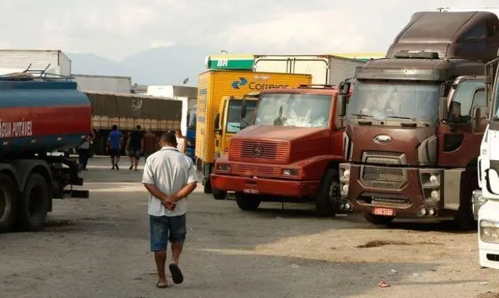 Voucher para caminhoneiros será pago em seis parcelas; veja datas